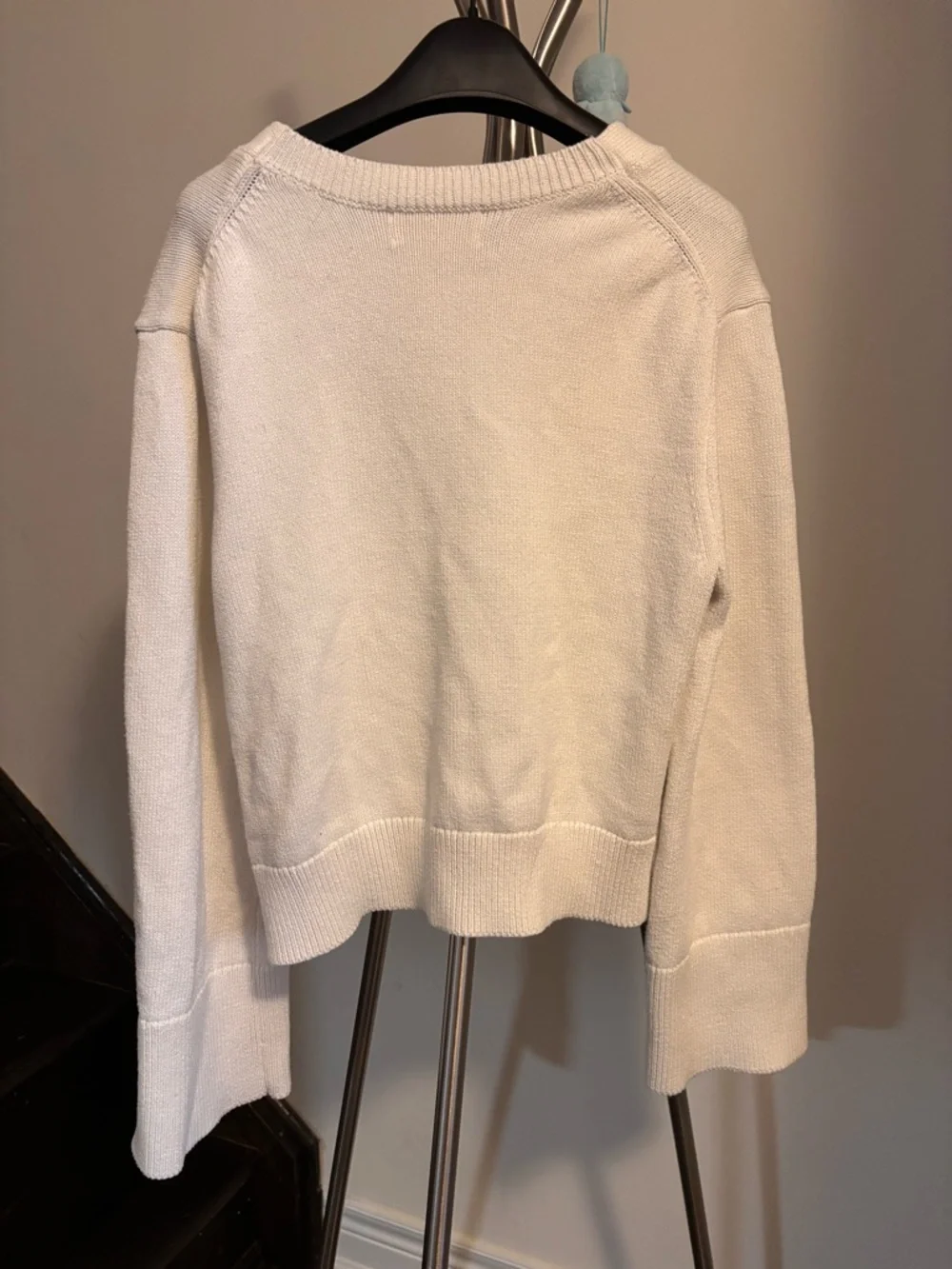 Banana Republic Light Cream V-Neck Button Front Women's Cardigan Sweater - Picture 3 of 7